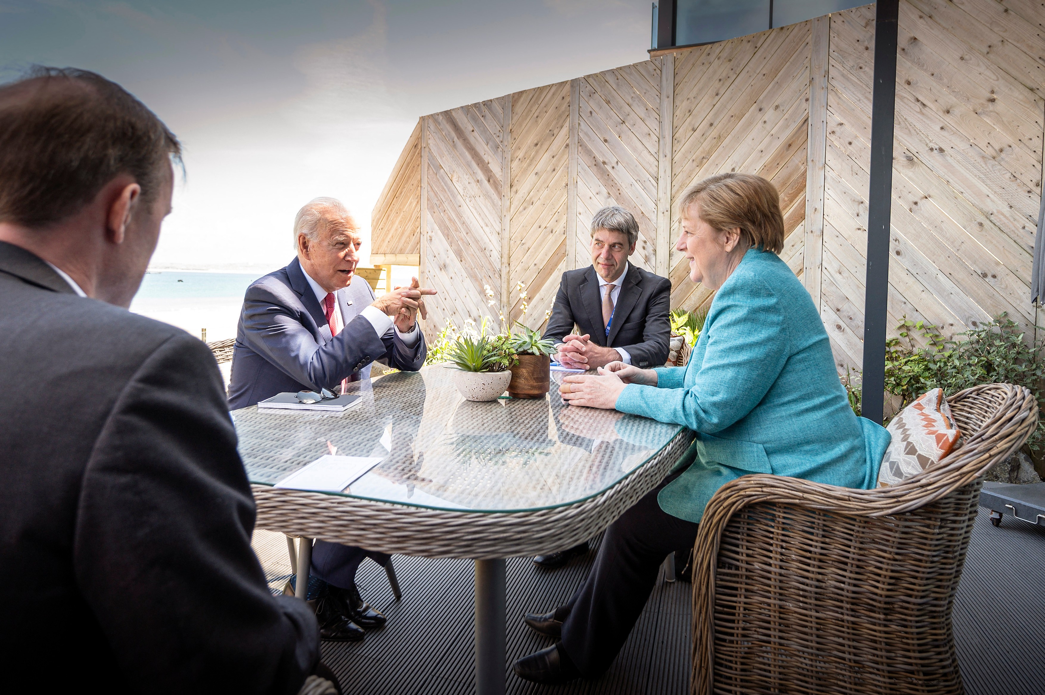 Angela Merkel spune că discuțiile cu Joe Biden despre gazoductul Nord Stream 2 sunt ''pe drumul cel bun''