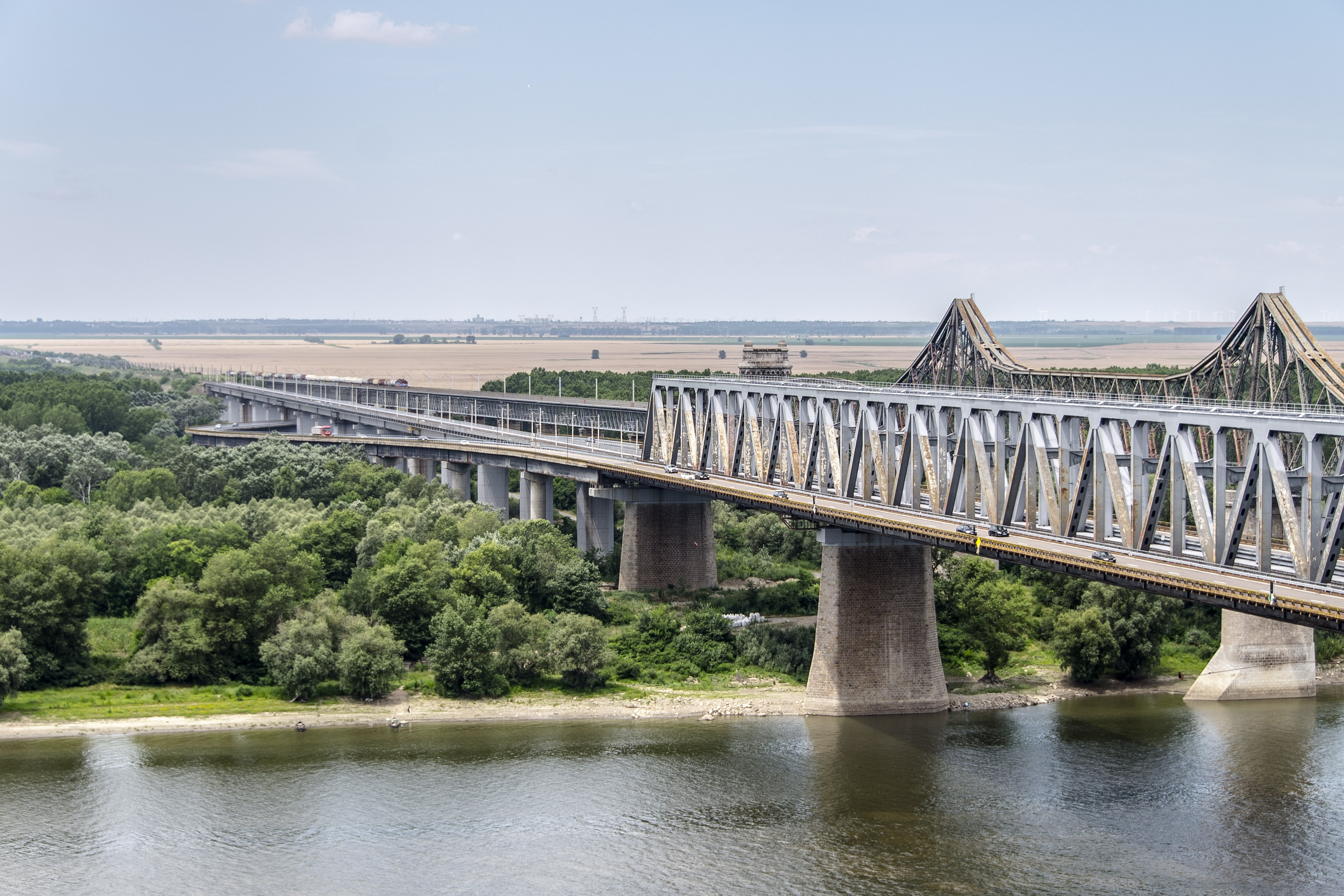 Restricții de circulație pe A2. Se reiau lucrările de reabilitare pe podul de la Cernavodă și pe podul peste Braţul Borcea
