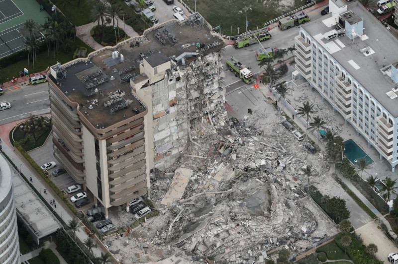 Building Collapse Near Miami Beach