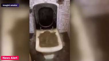 toaleta inundata a unui restaurat din galati
