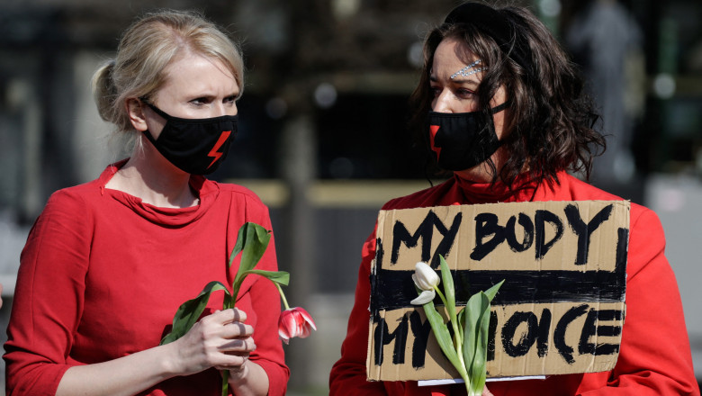 protest polonia interzicere avort