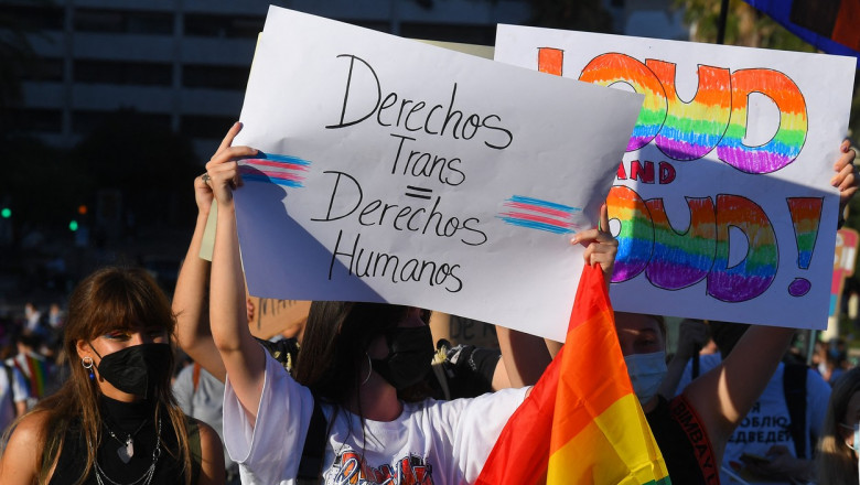 marș pentru drepturile persoanelor trans