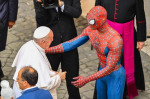 papa-francisc-spiderman (5)