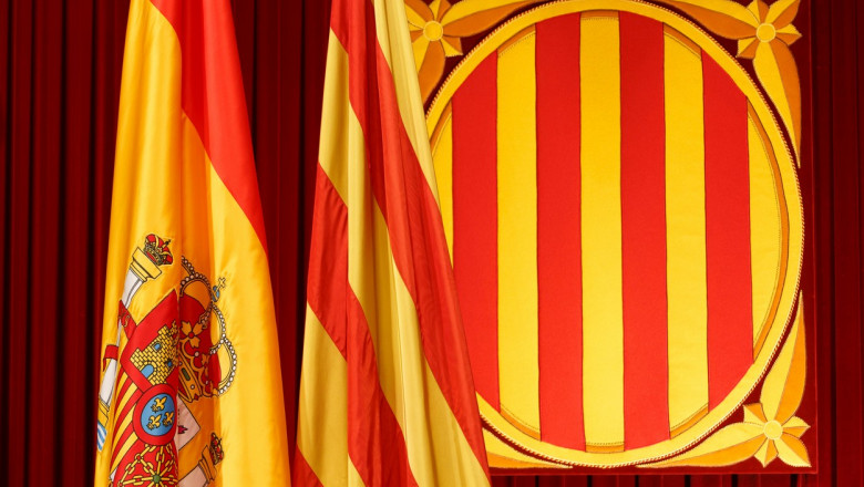 steagurile spaniei si cataloniei