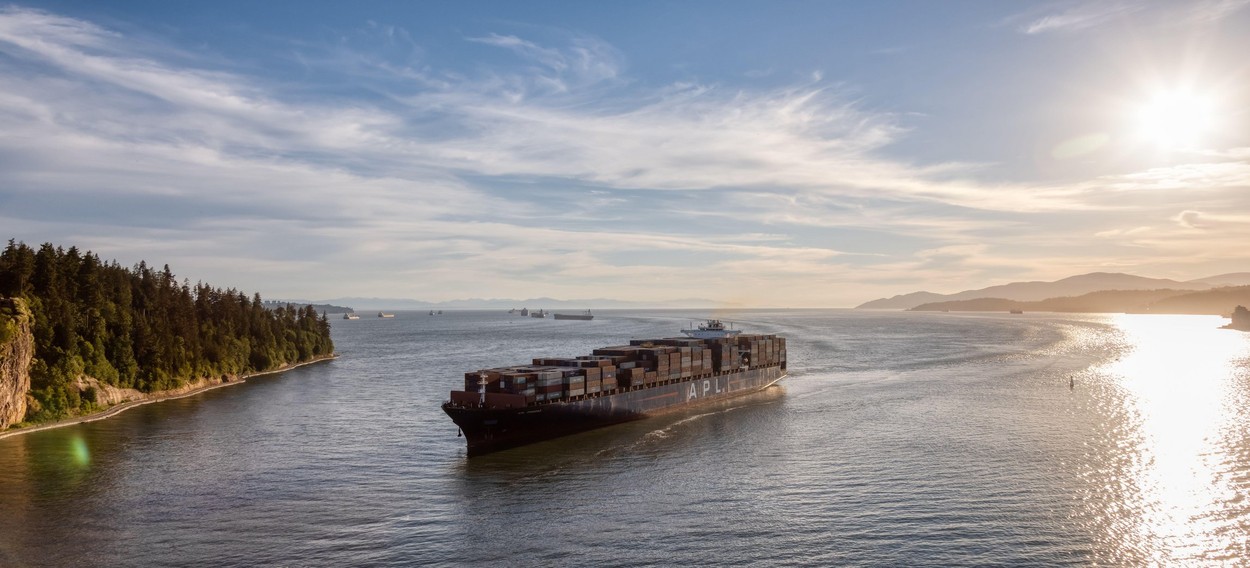 Un cargo rusesc s-a scufundat în Mediterană, după o explozie în sala motoarelor. Doi membri ai echipajului sunt dați dispăruți