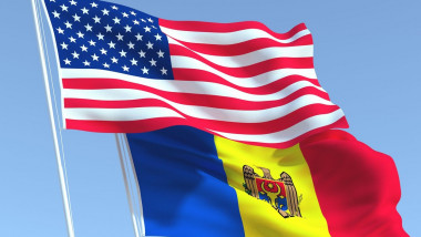 Drapele ale Statelor Unite și Republicii Moldovei.