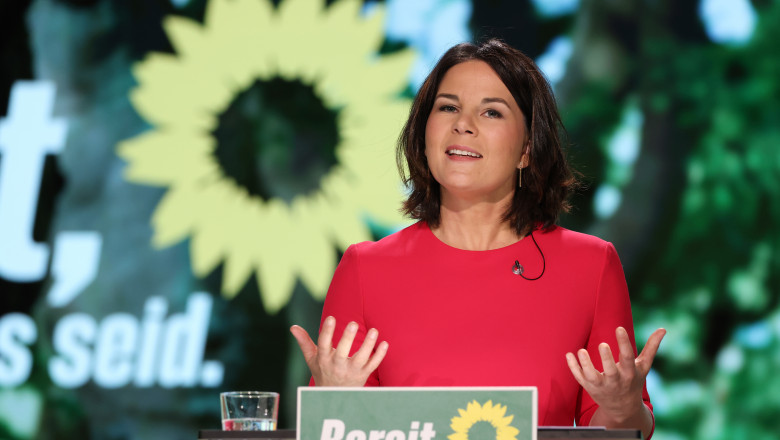 Annalena Baerbock, copreședintele Partidului Verzilor din Germania, vorbește la congresul virtual al partidului Verzilor, la scurt timp după ce delegații au confirmat-o drept candidatul partidului la funcția de cancelar în alegerile din 26 septembrie 2021.