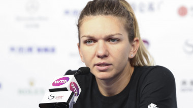 Simona Halep la o conferință de presă.