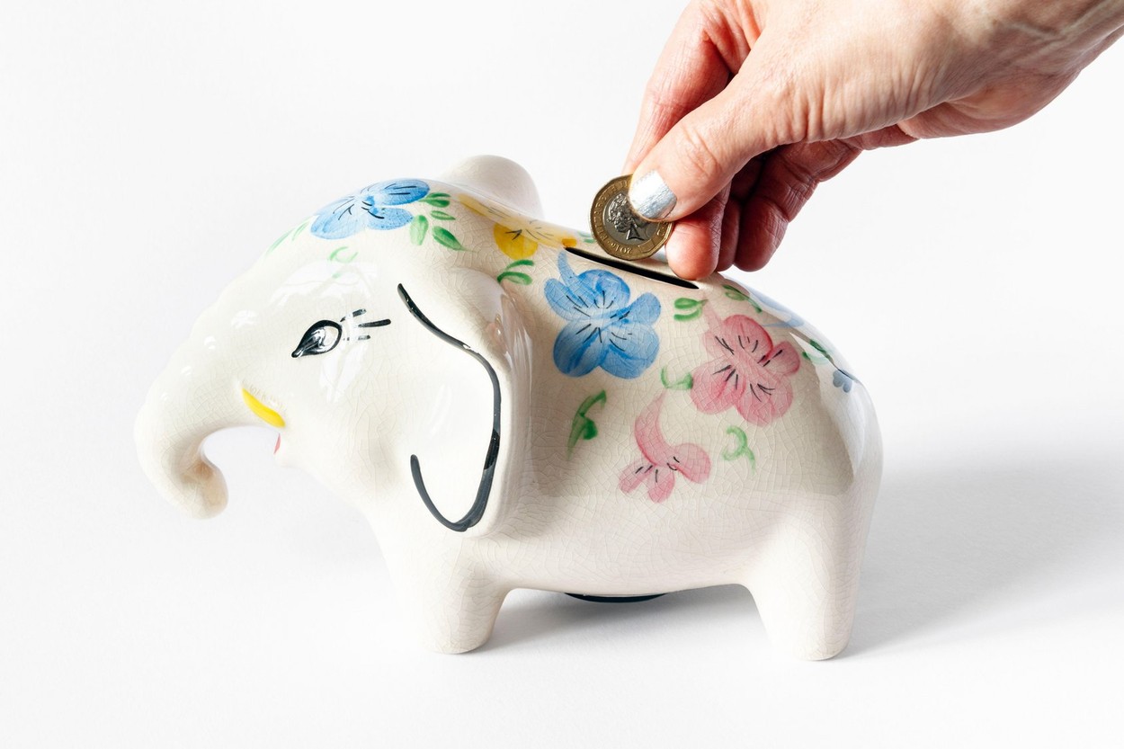 Metode eficiente de a economisi lunar. Analist financiar: Primul pas este să ne facem un buget personal în scris