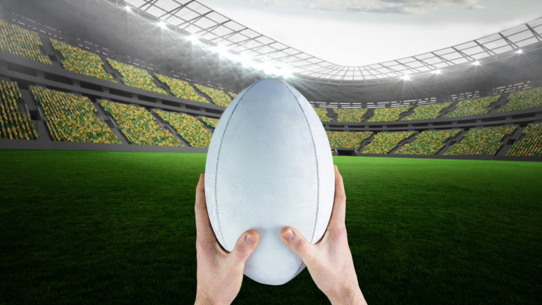 minge de rugby pe stadion