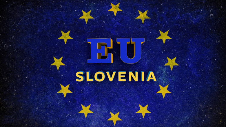 stelele de pe steagul ue in mijlocul carora e scris slovenia