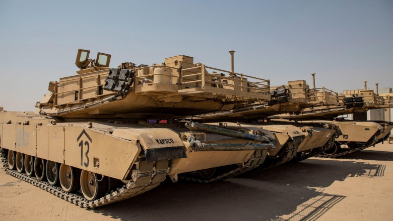 Tancuri americane Abrams.