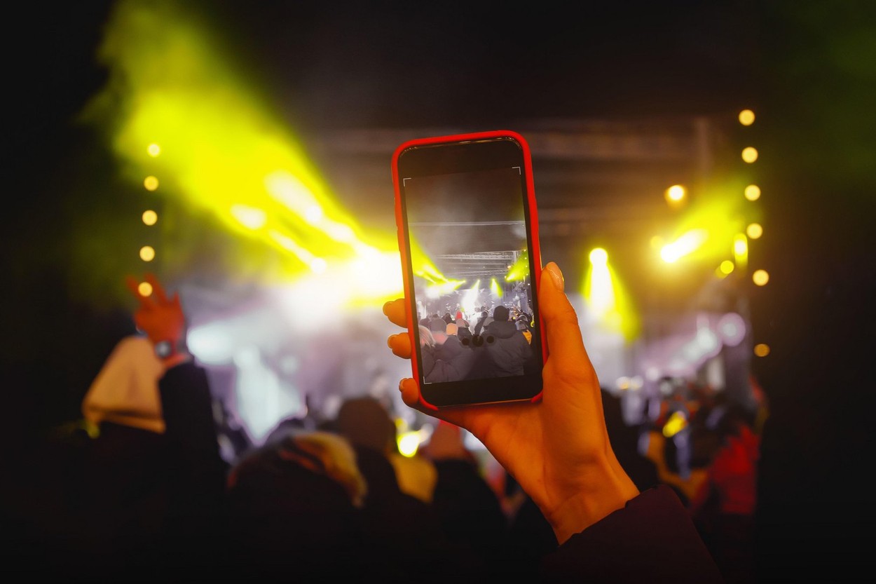 1.000 de oameni testați pozitiv cu Covid după un festival de muzică din Olanda