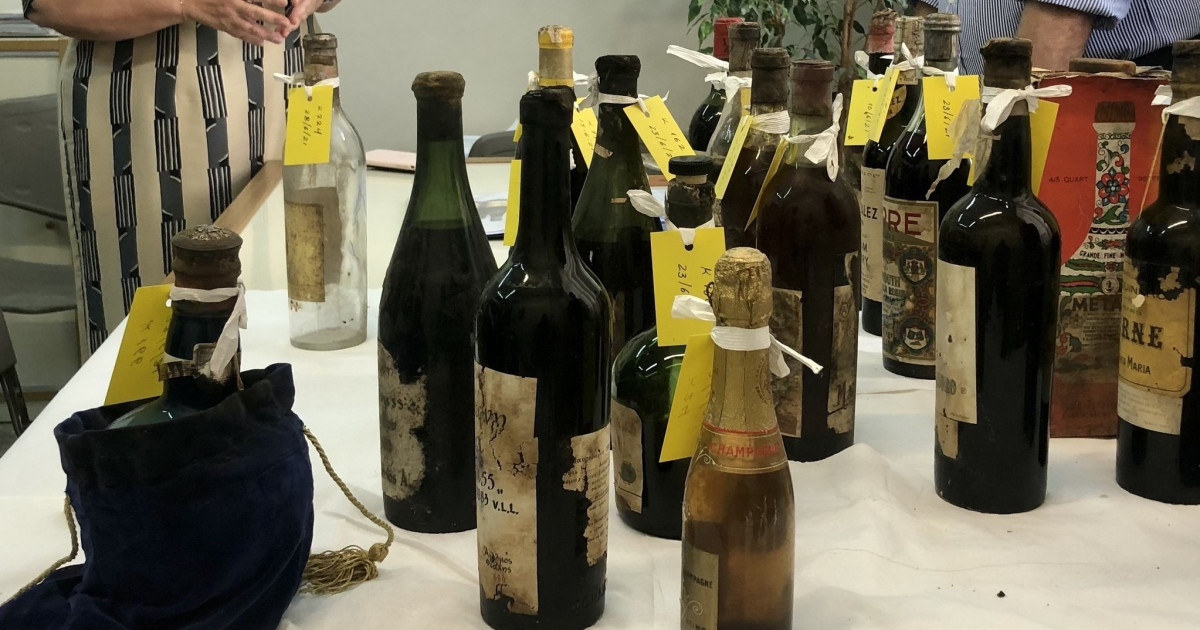 Χιλιάδες πολύτιμα κρασιά, μερικά ηλικίας ενός αιώνα, ανακαλύφθηκαν στην Ελλάδα