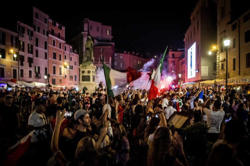 EURO 2020 Italy's football fans celebrating the victory, Rome, Italy