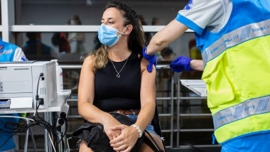Tinerii din Spania merg să se vaccineze