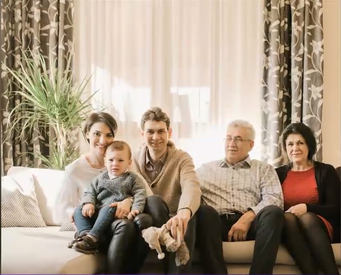 Investiții care pot aduce românii acasă. Familia unui medic din Timișoara se reunește grație banilor europeni