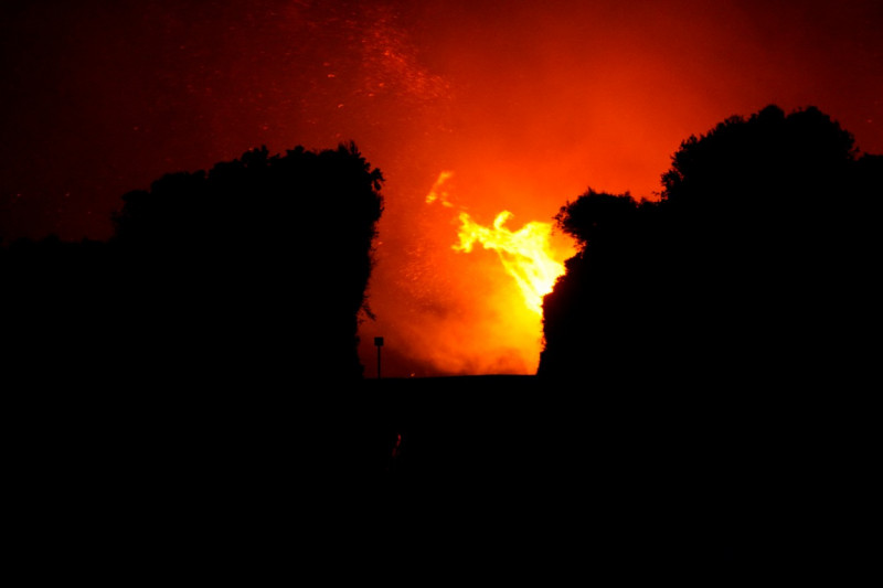 Incendii care devastează o parte a insulei Sardinia