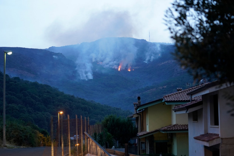 Incendii care devastează o parte a insulei Sardinia