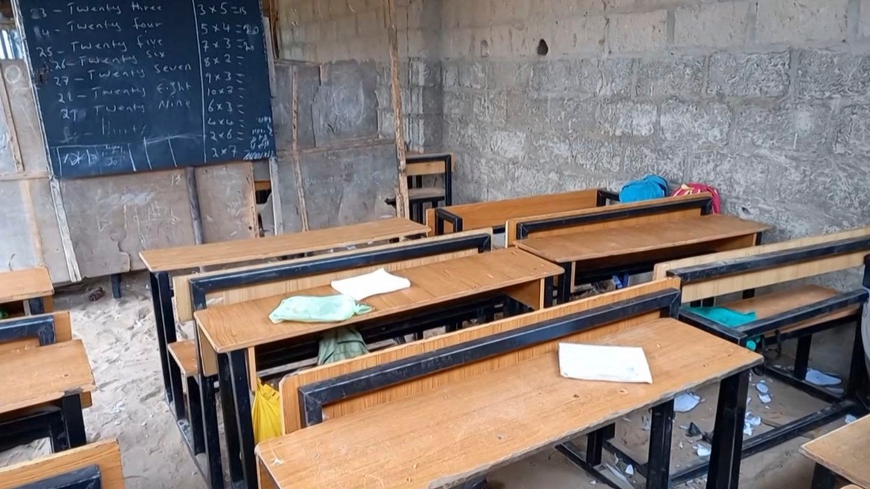 Răpitorii a 136 de copii din Nigeria l-au răpit și pe bărbatul trimis să plătescă răscumpărarea pentru ei