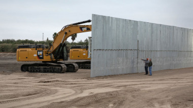 construcția zidului de la frontiera din Mexic și SUA
