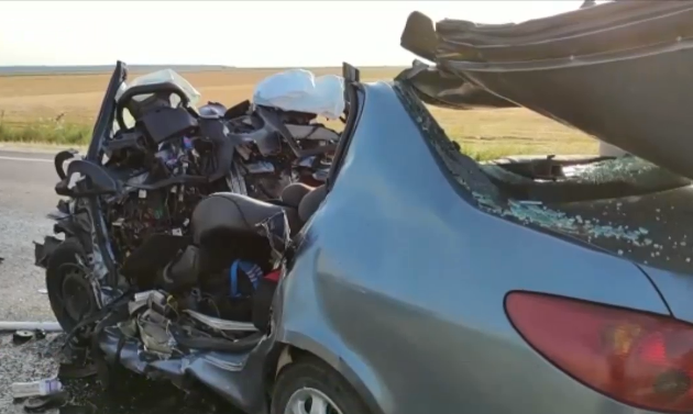 VIDEO. Accident grav în Olt, soldat cu 3 morți. Un autoturism s-a ciocnit cu un TIR
