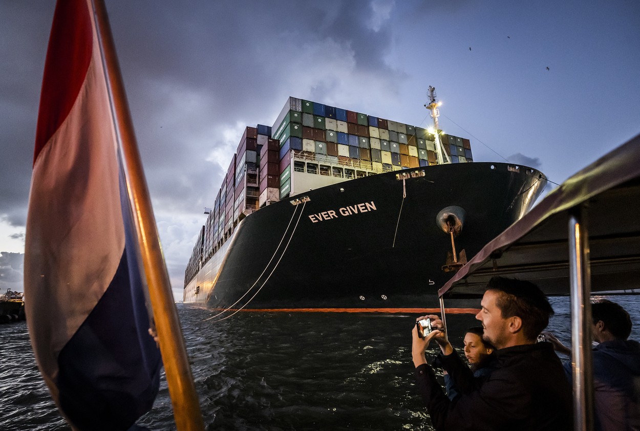 evergiven rrotterdam profimedia