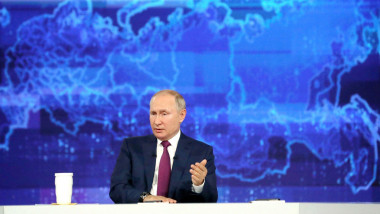 Vladimir Putin, aflat la World Trade Center din Moscova, participă la sesiunea anuală de întrebări televizate.