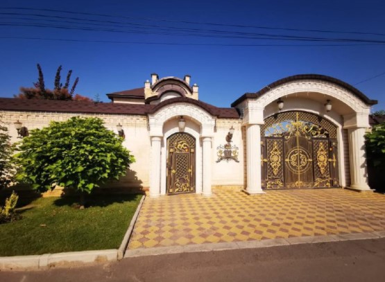 Vila somptuoasă a lui Alexei Safonov
