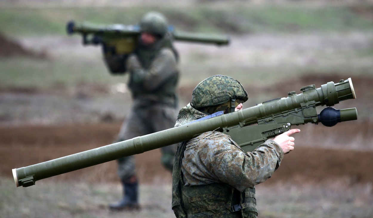 Kievul acuză Rusia că recrutează mercenari şi trimite arme în estul Ucrainei
