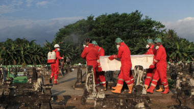 Indonezia a înregistrat peste 1300 de decese în 24 de ore
