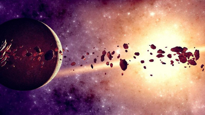 planeta si asteroizi