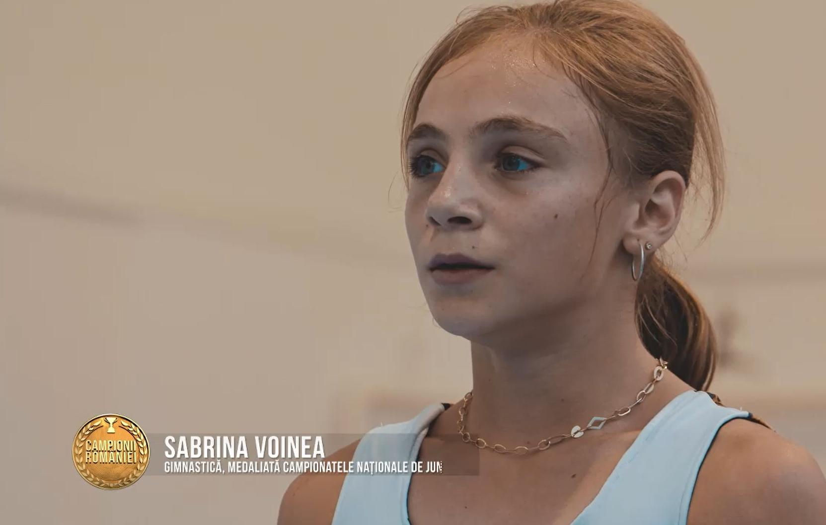 Gimnasta Sabrina Voinea se pregătește 6 ore pe zi și vrea să ajungă la Olimpiada de la Paris