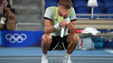 Alexander Zverev izbucnește în plâns după victoria cu Djokovic.