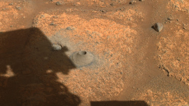 gaura facuta de roverul perseverance pentru prelevarea de roci de pe Marte