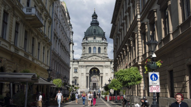 biserica sf stefan din budapesta vazuta dinspre strada Zrinyi