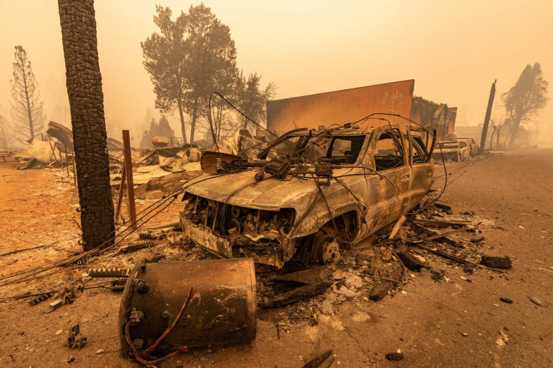 Dezastrul lăsat în urmă de incendiile de vegetație