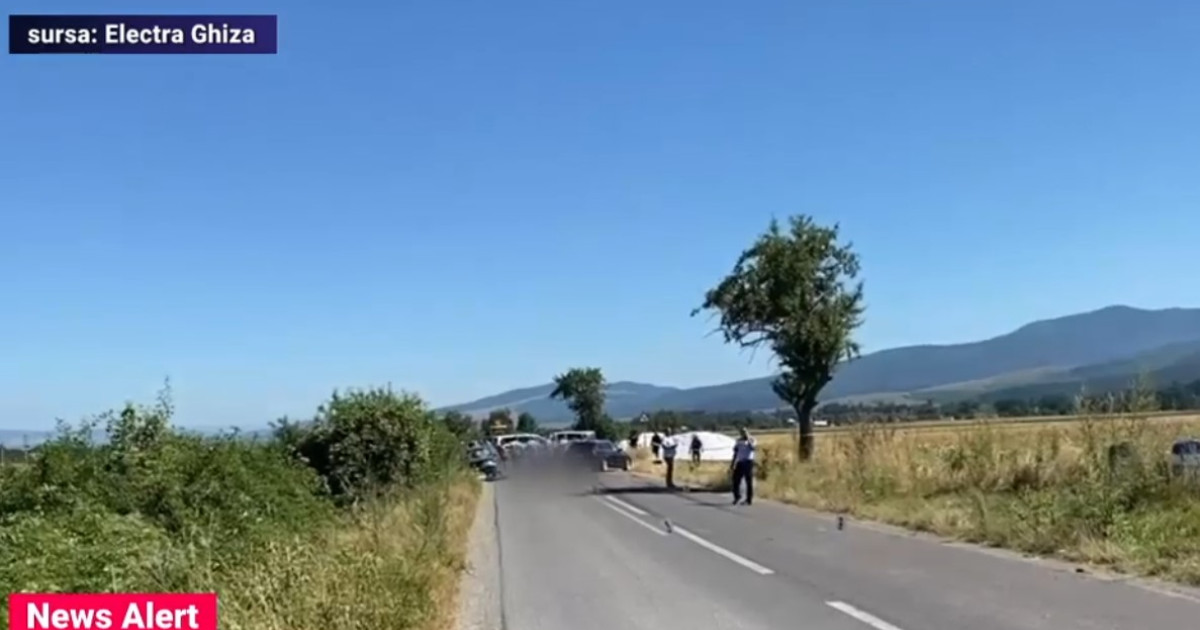 Accident grav în Brașov. Doi copii au murit pe loc după ce o căruță și două mașini s-au ciocnit