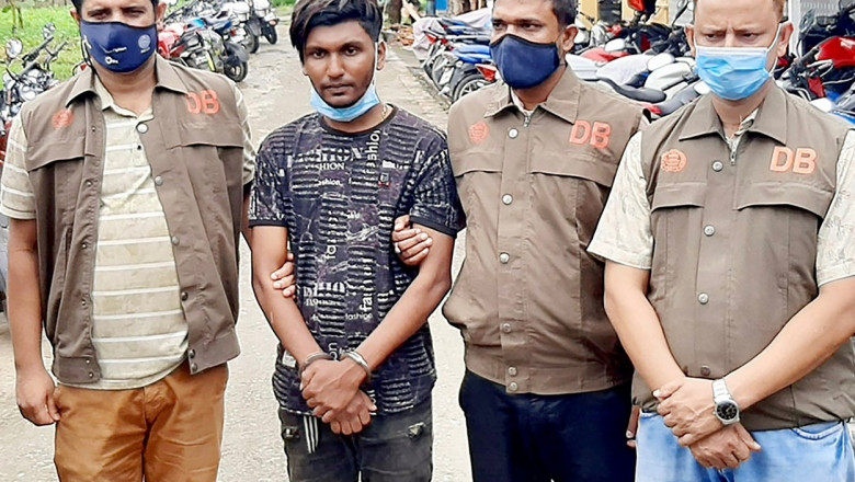barbat arestat in bangladesh pazit de 3 oameni ai legii