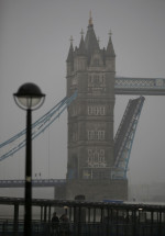 Tower Bridge din Londra