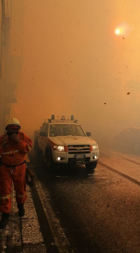 Vreme extremă în Italia: inundaţii în nord şi incendii în sud