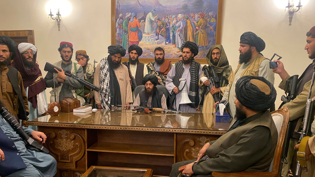 SUA: Fuga fostului președinte afgan din țară a grăbit prăbușirea țării. „Am avut un acord cu talibanii să nu intre în Kabul”