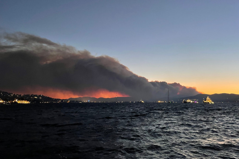 Huge wildfires are ravaging South of France, around the chic tourist resort of Saint-Tropez forcing thousands people to leave their homes