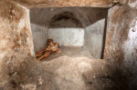 Mormântul unui fost sclav eliberat, devenit magistrat roman şi patron al artelor, descoperit la Pompeii. Foto: Profimedia Images