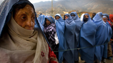 femei din afganistan
