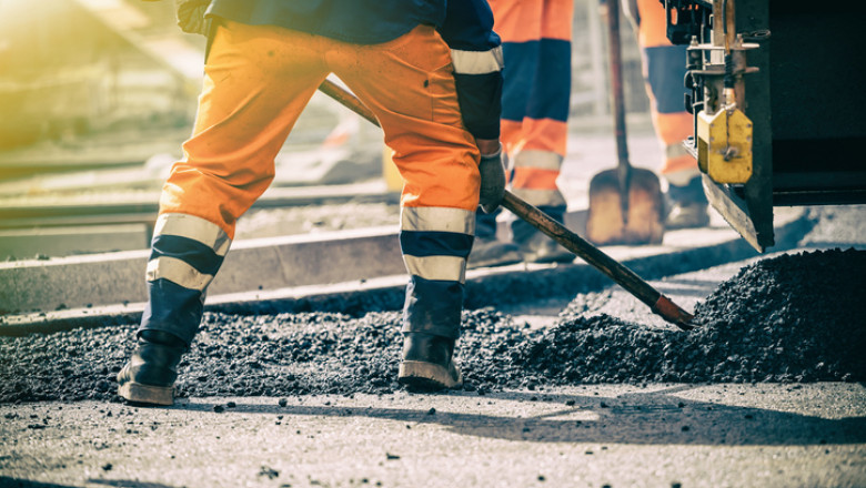 Teamwork on road construction