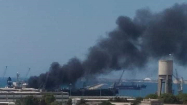 incendiu la un petrolier in portul sirian Latakia