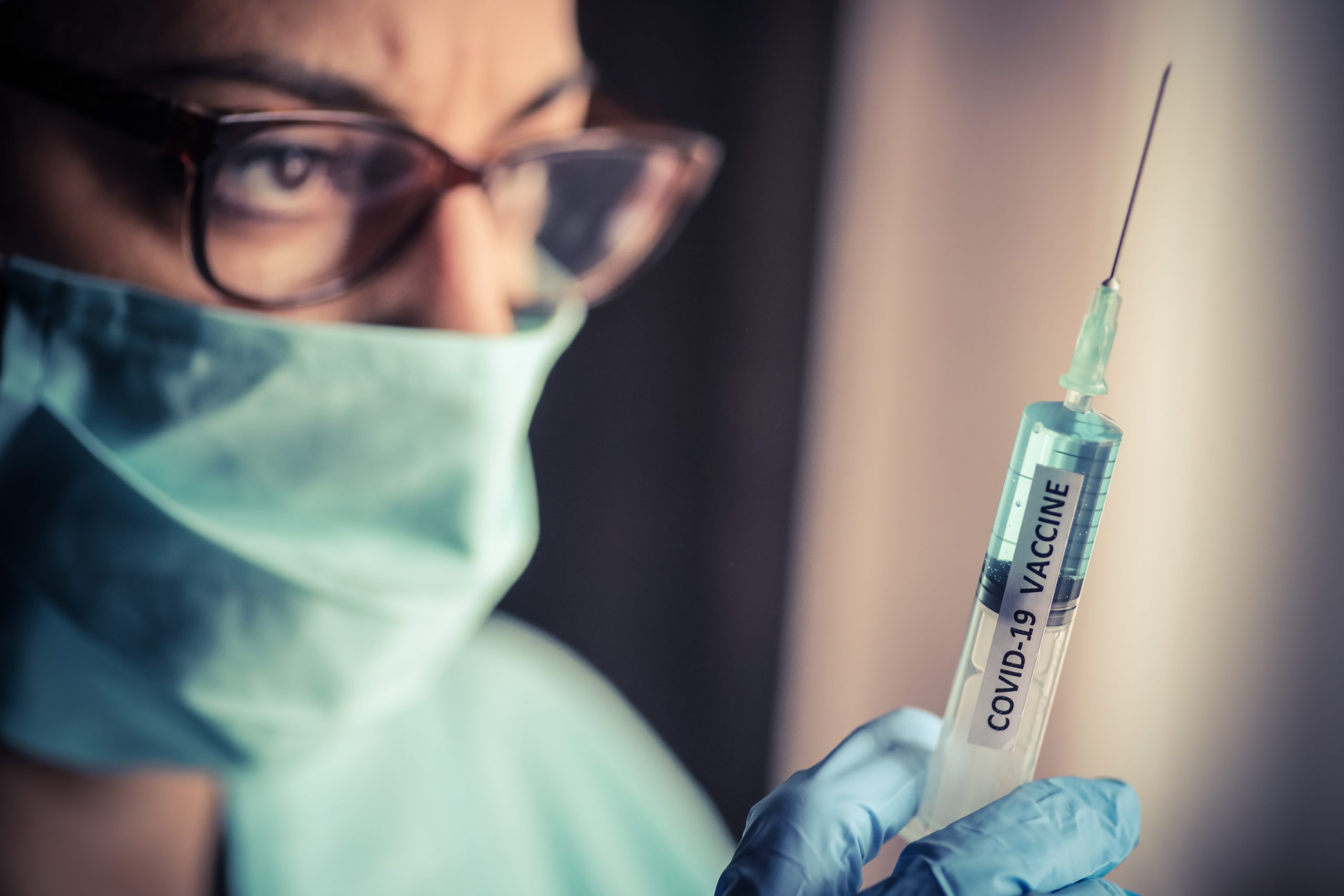 CNN: Cum au ajuns România şi Bulgaria să aibă cele mai mici rate de vaccinare din UE. Trecutul comunist este una din cauze