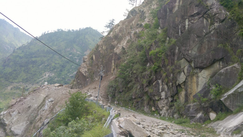 alunecare de teren india