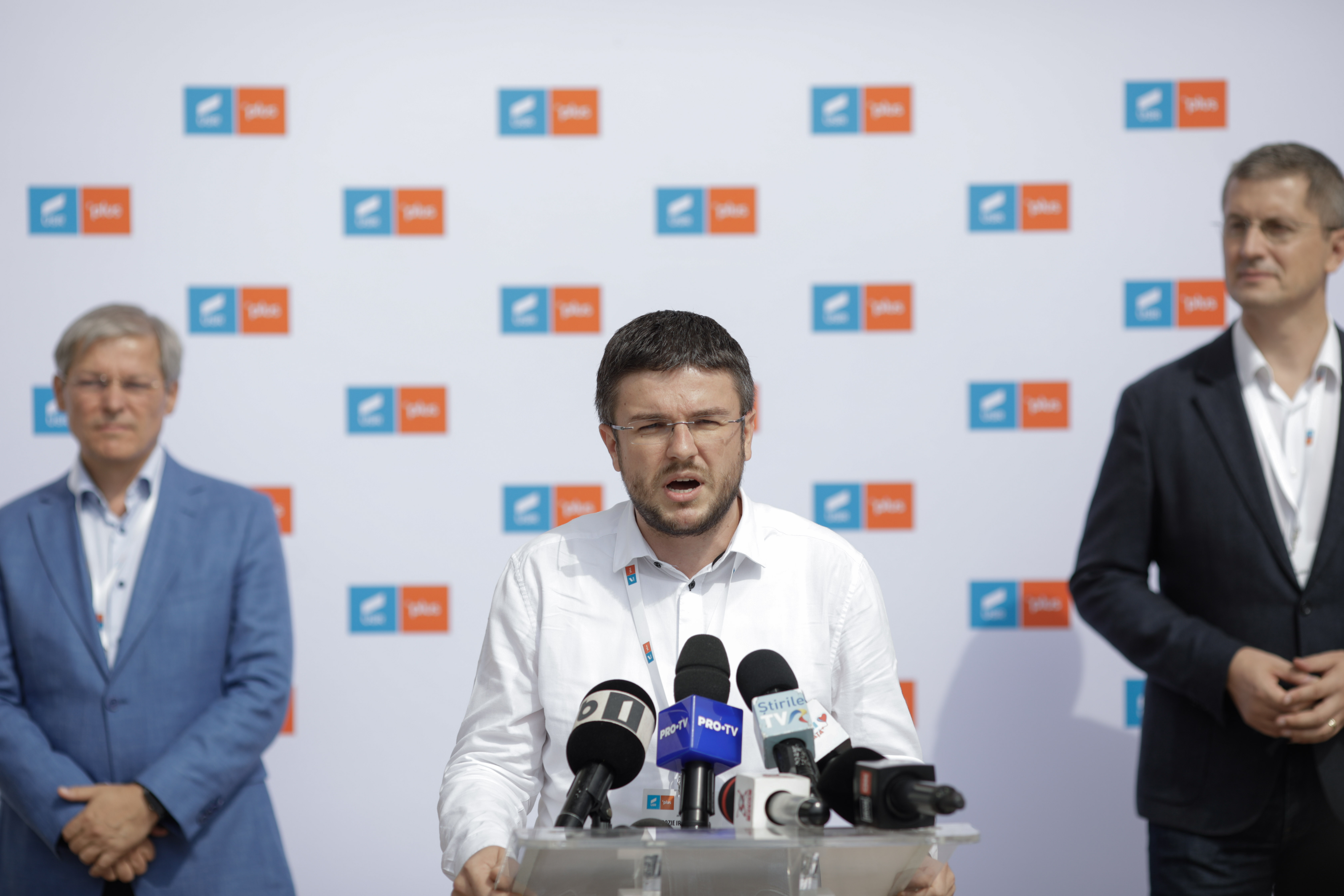 Scandal uriaș în USR PLUS. Curg acuzațiile de fraudă la alegeri și se cere suspendarea votului pentru președinte